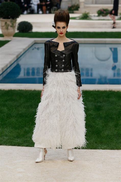 pearl embroidery chanel|Chanel haute couture team.